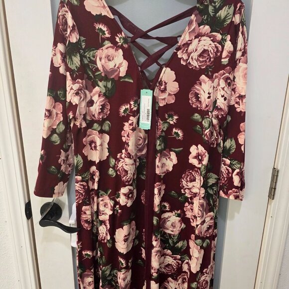 Stitch Fix Maroon Floral V-Neck Dress 2X NWT | Buttery Soft + Flowy Fit - Picture 13 of 15
